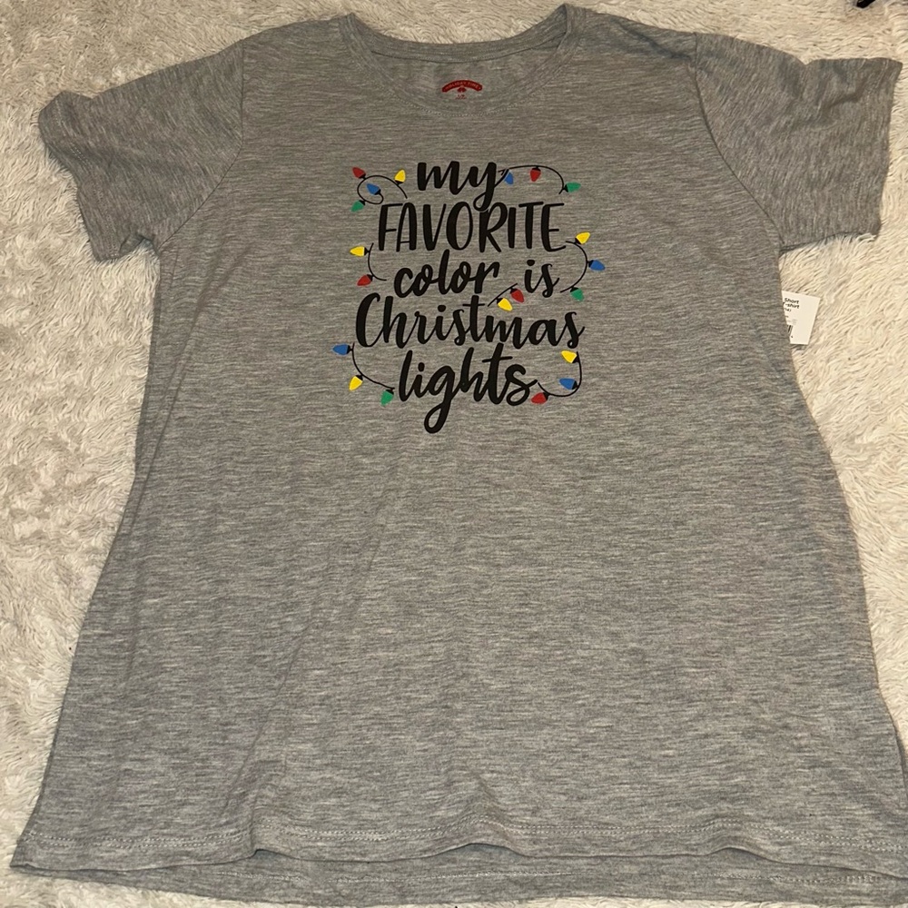 Women’s Gray Short Sleeve Holiday Tee, “my FAVORITE color is Christmas lights" L